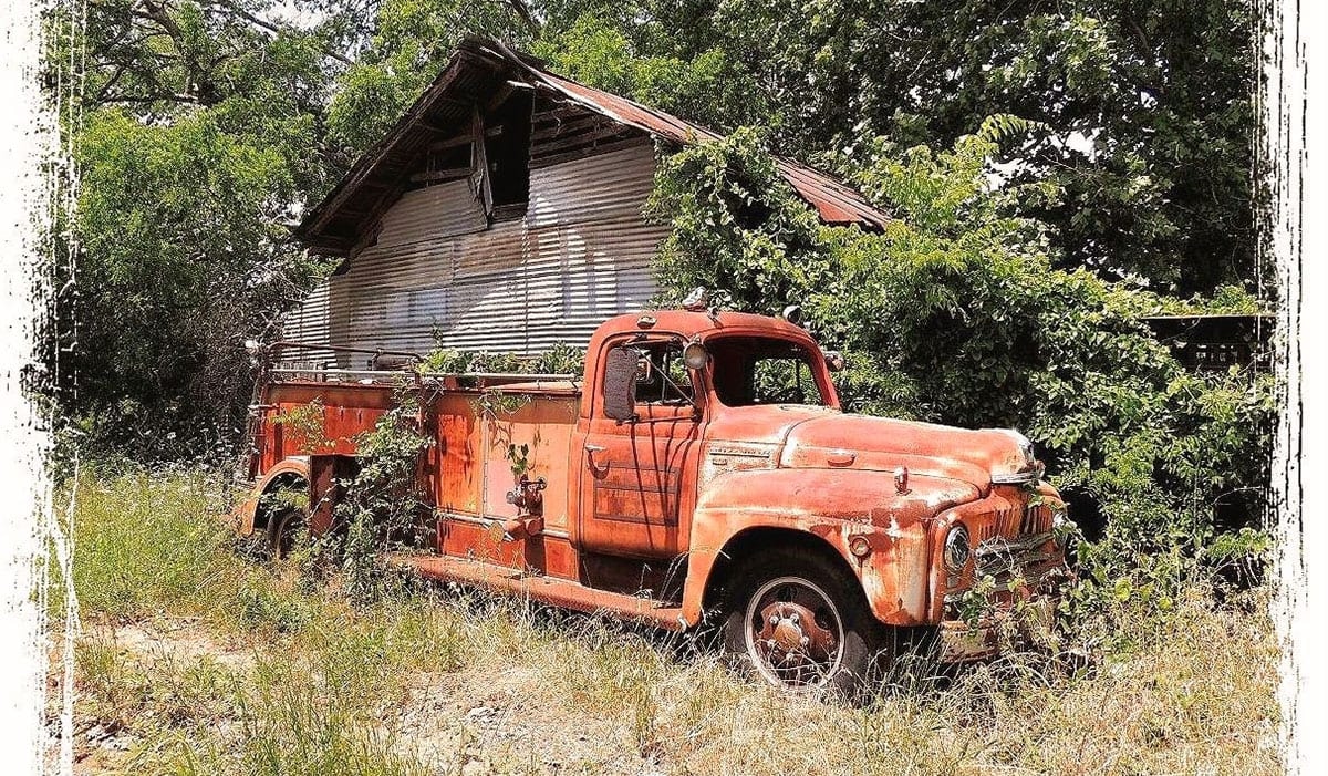 Abandoned fire truck on Chireno property